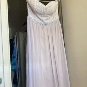 Chic Strapless Lace Dress